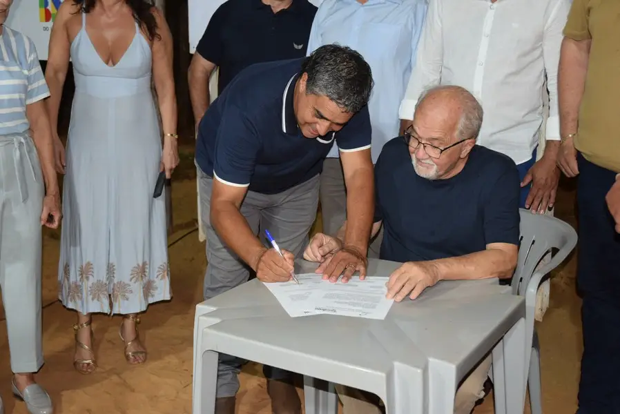 Iguatemi: Prefeito Lídio Ledesma lança oficialmente pavimentação asfáltica no bairro da Vila Nova Esperança