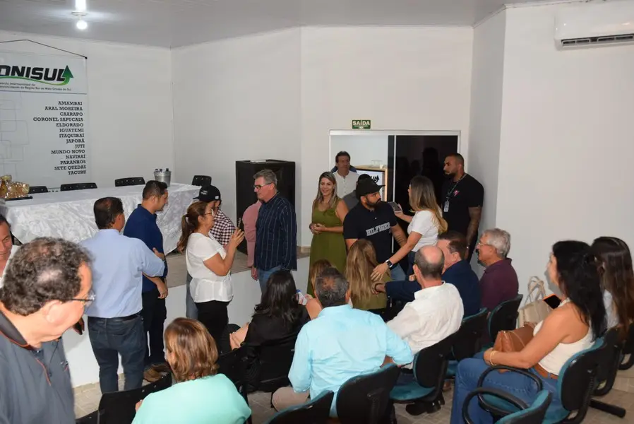 Iguatemi recebe o senador Nelsinho Trad para anunciar a liberação de emenda federal no valor de R$ 4,9 milhões para o Conisul