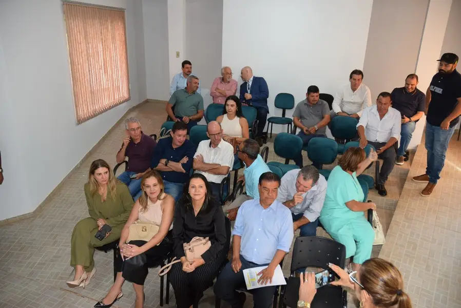 Iguatemi recebe o senador Nelsinho Trad para anunciar a liberação de emenda federal no valor de R$ 4,9 milhões para o Conisul