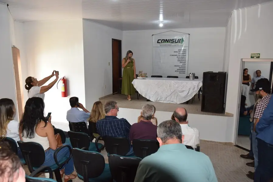 Iguatemi recebe o senador Nelsinho Trad para anunciar a liberação de emenda federal no valor de R$ 4,9 milhões para o Conisul