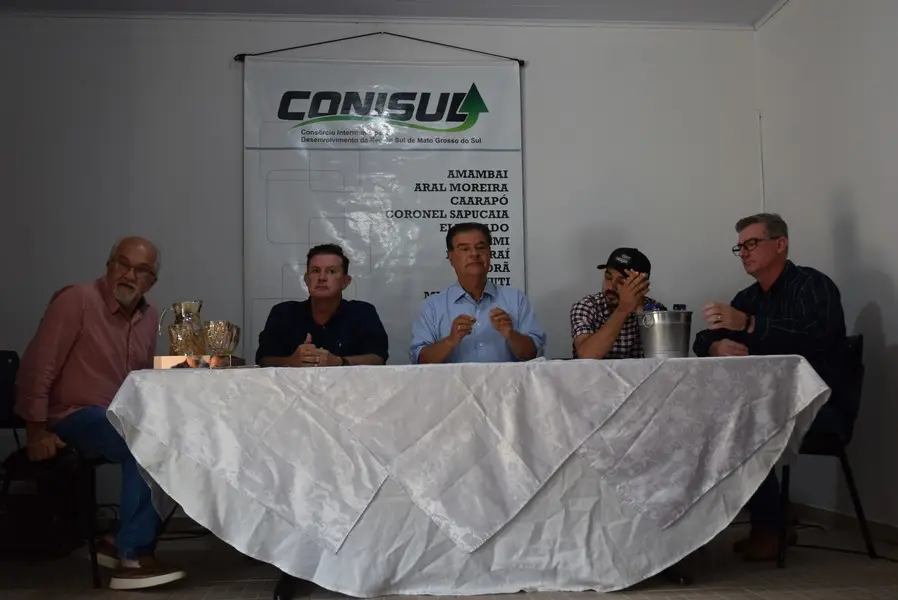 Iguatemi recebe o senador Nelsinho Trad para anunciar a liberação de emenda federal no valor de R$ 4,9 milhões para o Conisul