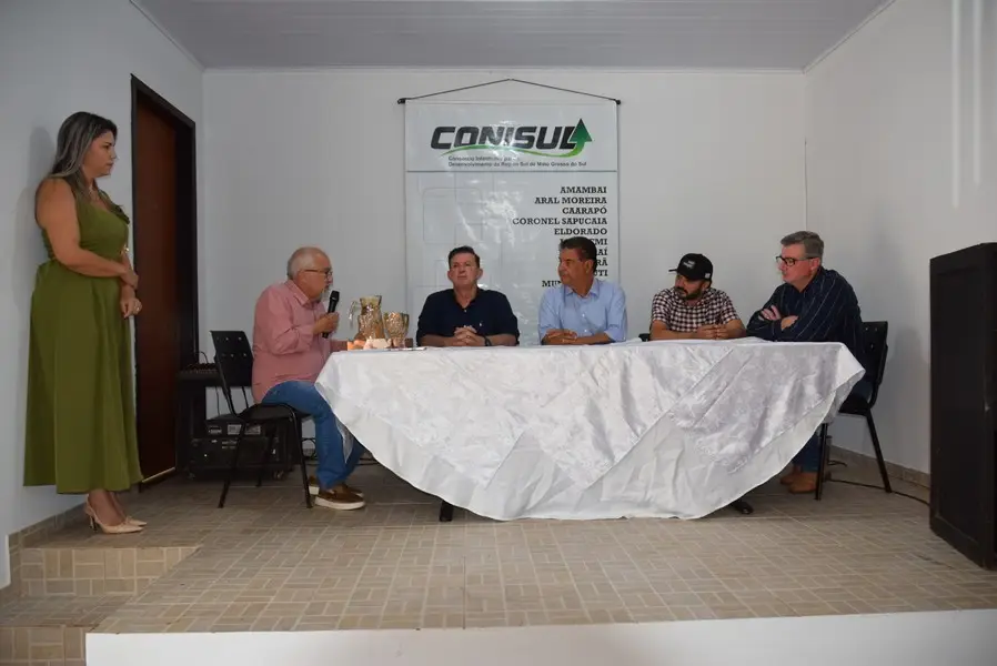 Iguatemi recebe o senador Nelsinho Trad para anunciar a liberação de emenda federal no valor de R$ 4,9 milhões para o Conisul