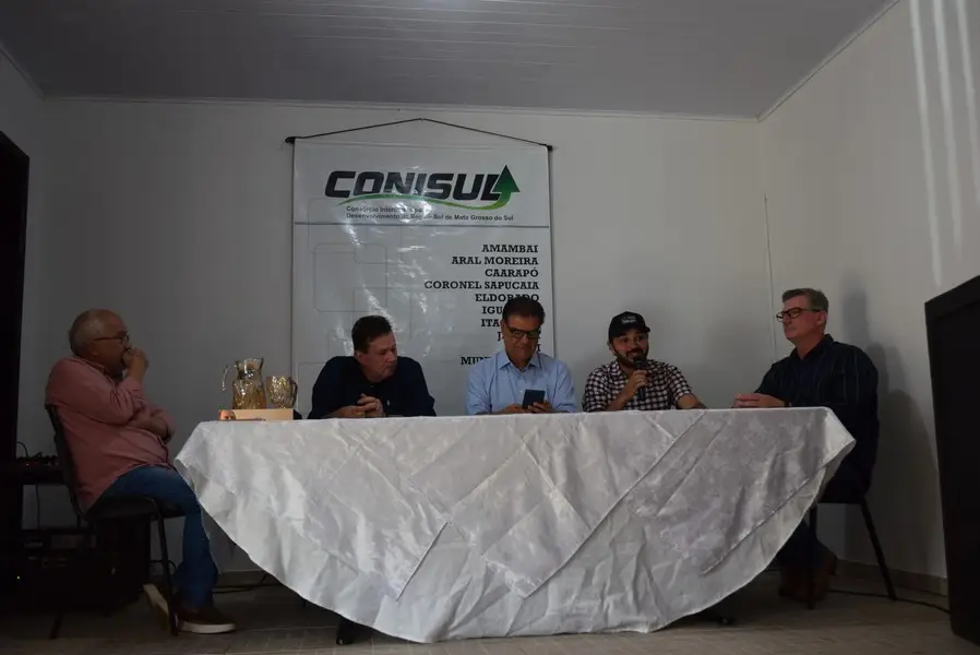 Iguatemi recebe o senador Nelsinho Trad para anunciar a liberação de emenda federal no valor de R$ 4,9 milhões para o Conisul