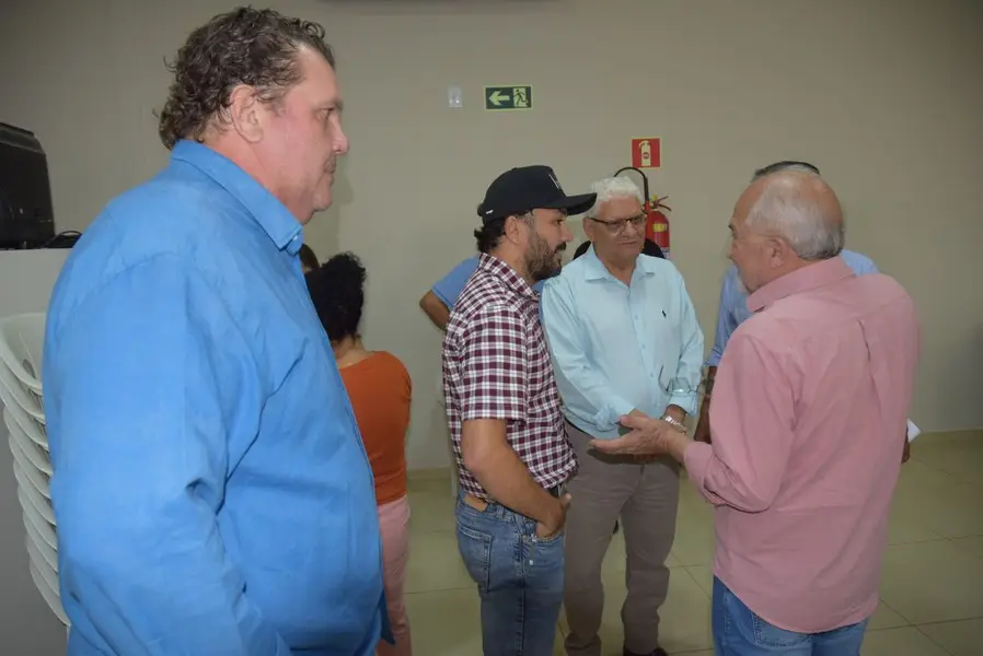 Iguatemi recebe o senador Nelsinho Trad para anunciar a liberação de emenda federal no valor de R$ 4,9 milhões para o Conisul