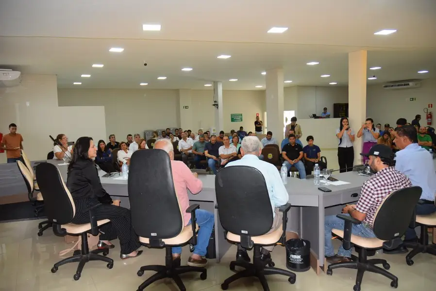 Iguatemi recebe o senador Nelsinho Trad para anunciar a liberação de emenda federal no valor de R$ 4,9 milhões para o Conisul