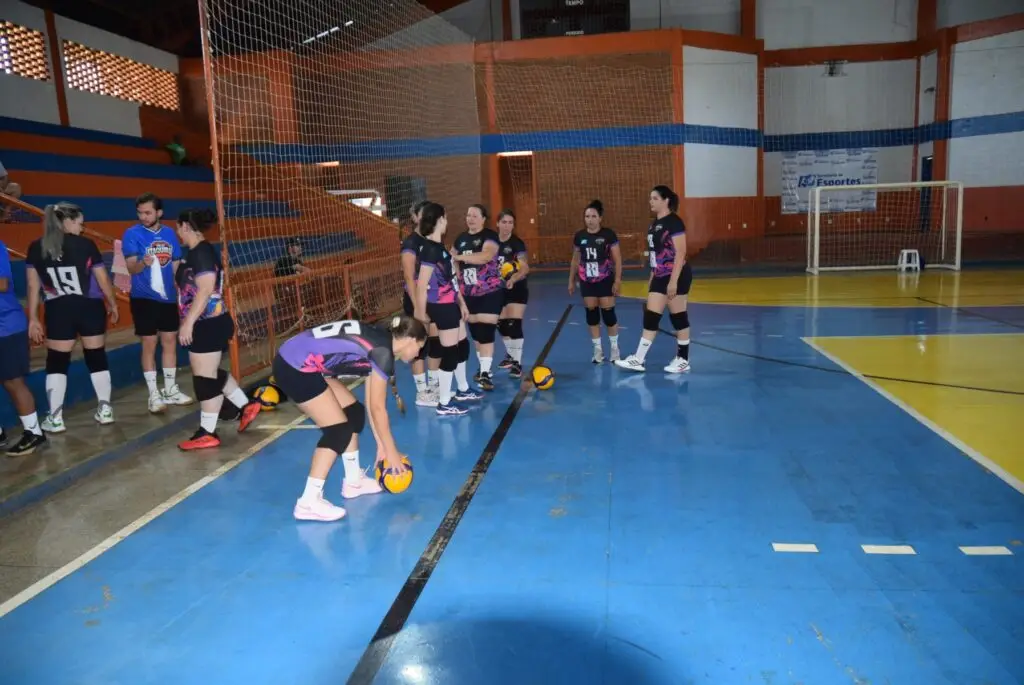 Equipes de Iguatemi se destacam na etapa do Cone Sul de vôlei masculino e feminino com 100% de aproveitamento Equipes de Iguatemi se destacam na etapa do Cone Sul de vôlei masculino e feminino com 100% de aproveitamento