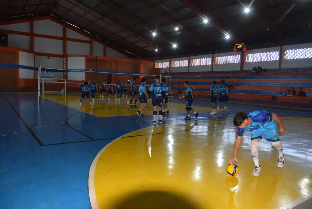 Equipes de Iguatemi se destacam na etapa do Cone Sul de vôlei masculino e feminino com 100% de aproveitamento Equipes de Iguatemi se destacam na etapa do Cone Sul de vôlei masculino e feminino com 100% de aproveitamento