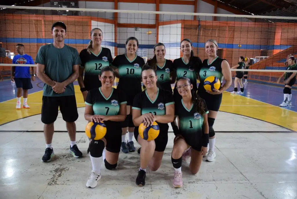 Equipes de Iguatemi se destacam na etapa do Cone Sul de vôlei masculino e feminino com 100% de aproveitamento Equipes de Iguatemi se destacam na etapa do Cone Sul de vôlei masculino e feminino com 100% de aproveitamento