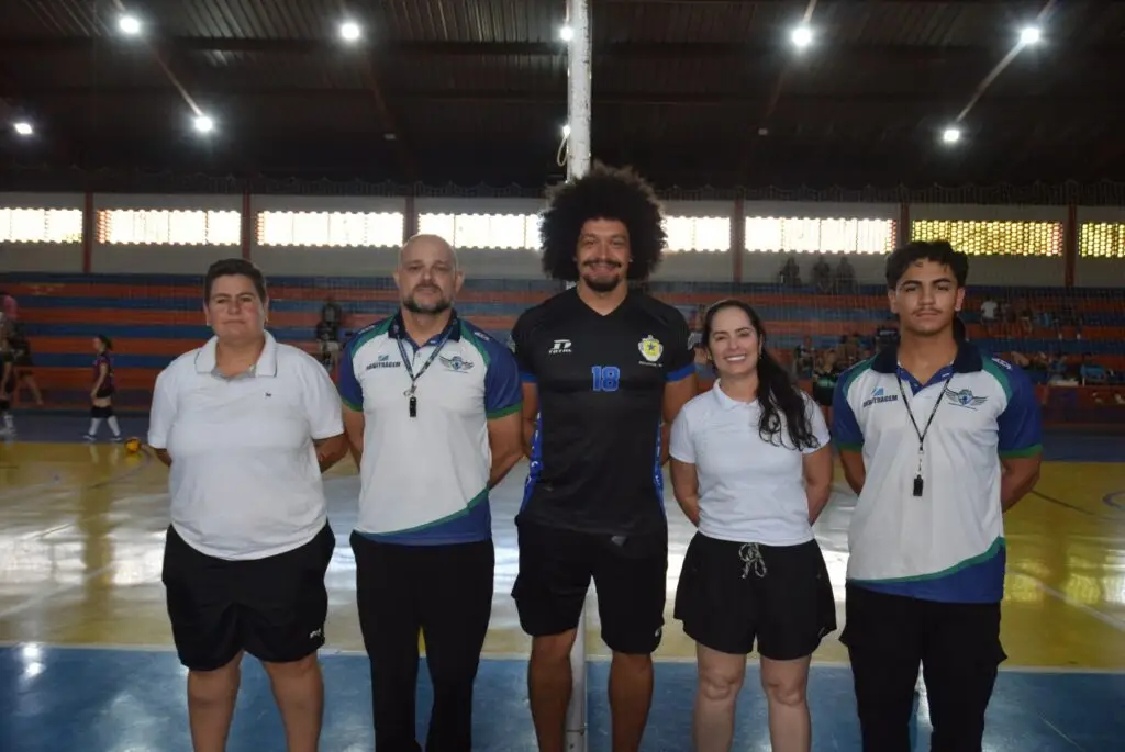 Equipes de Iguatemi se destacam na etapa do Cone Sul de vôlei masculino e feminino com 100% de aproveitamento Equipes de Iguatemi se destacam na etapa do Cone Sul de vôlei masculino e feminino com 100% de aproveitamento