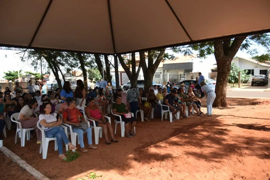 Prefeitura de Iguatemi entrega 87 títulos fundiários para famílias dos bairros Cherogami e Jardim Élida Prefeitura de Iguatemi entrega 87 títulos fundiários para famílias dos bairros Cherogami e Jardim Élida