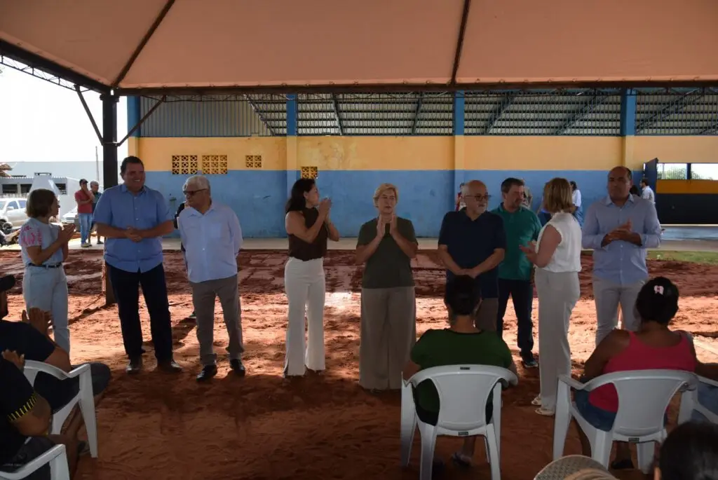 Prefeitura de Iguatemi entrega 87 títulos fundiários para famílias dos bairros Cherogami e Jardim Élida Prefeitura de Iguatemi entrega 87 títulos fundiários para famílias dos bairros Cherogami e Jardim Élida