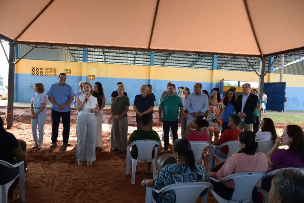 Prefeitura de Iguatemi entrega 87 títulos fundiários para famílias dos bairros Cherogami e Jardim Élida Prefeitura de Iguatemi entrega 87 títulos fundiários para famílias dos bairros Cherogami e Jardim Élida