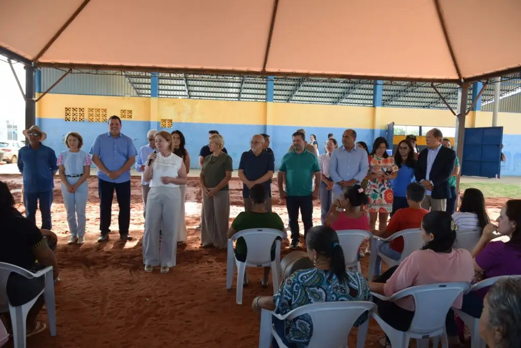 Prefeitura de Iguatemi entrega 87 títulos fundiários para famílias dos bairros Cherogami e Jardim Élida Prefeitura de Iguatemi entrega 87 títulos fundiários para famílias dos bairros Cherogami e Jardim Élida