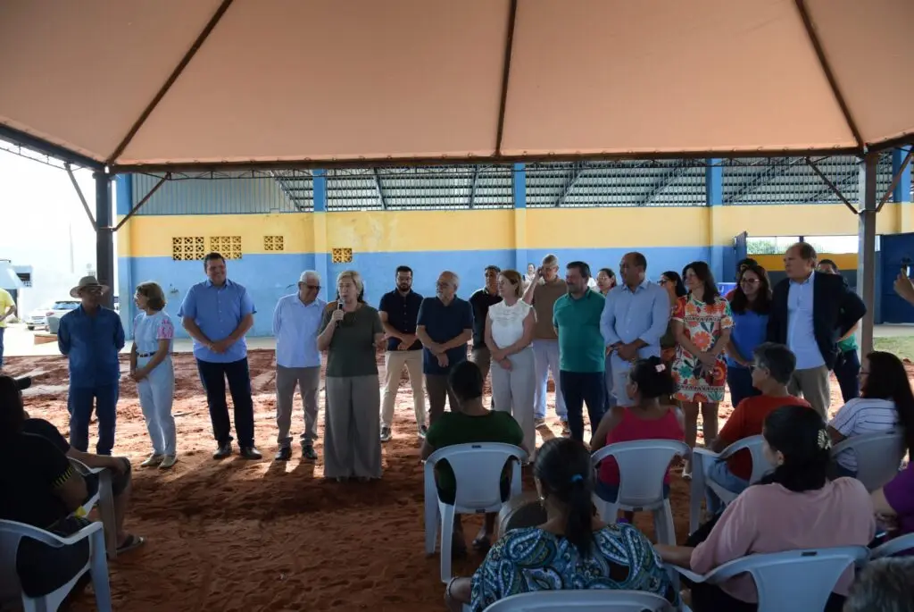 Prefeitura de Iguatemi entrega 87 títulos fundiários para famílias dos bairros Cherogami e Jardim Élida Prefeitura de Iguatemi entrega 87 títulos fundiários para famílias dos bairros Cherogami e Jardim Élida