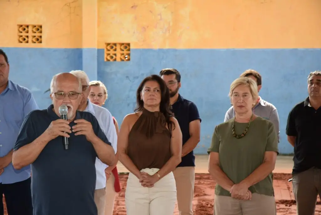 Prefeitura de Iguatemi entrega 87 títulos fundiários para famílias dos bairros Cherogami e Jardim Élida Prefeitura de Iguatemi entrega 87 títulos fundiários para famílias dos bairros Cherogami e Jardim Élida