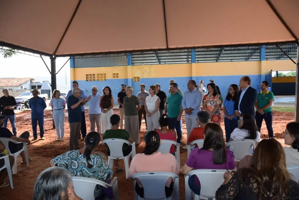 Prefeitura de Iguatemi entrega 87 títulos fundiários para famílias dos bairros Cherogami e Jardim Élida Prefeitura de Iguatemi entrega 87 títulos fundiários para famílias dos bairros Cherogami e Jardim Élida