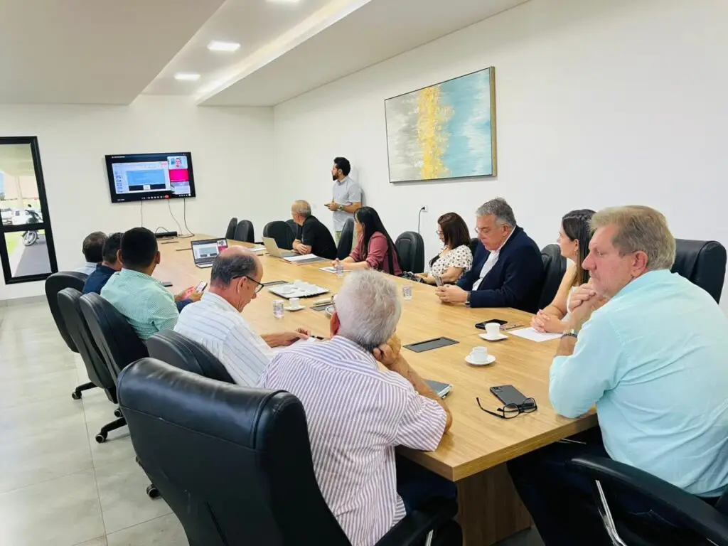 Prefeitura de Amambai participa de Assembleia do Consórcio Sul Fronteira em Laguna Carapã