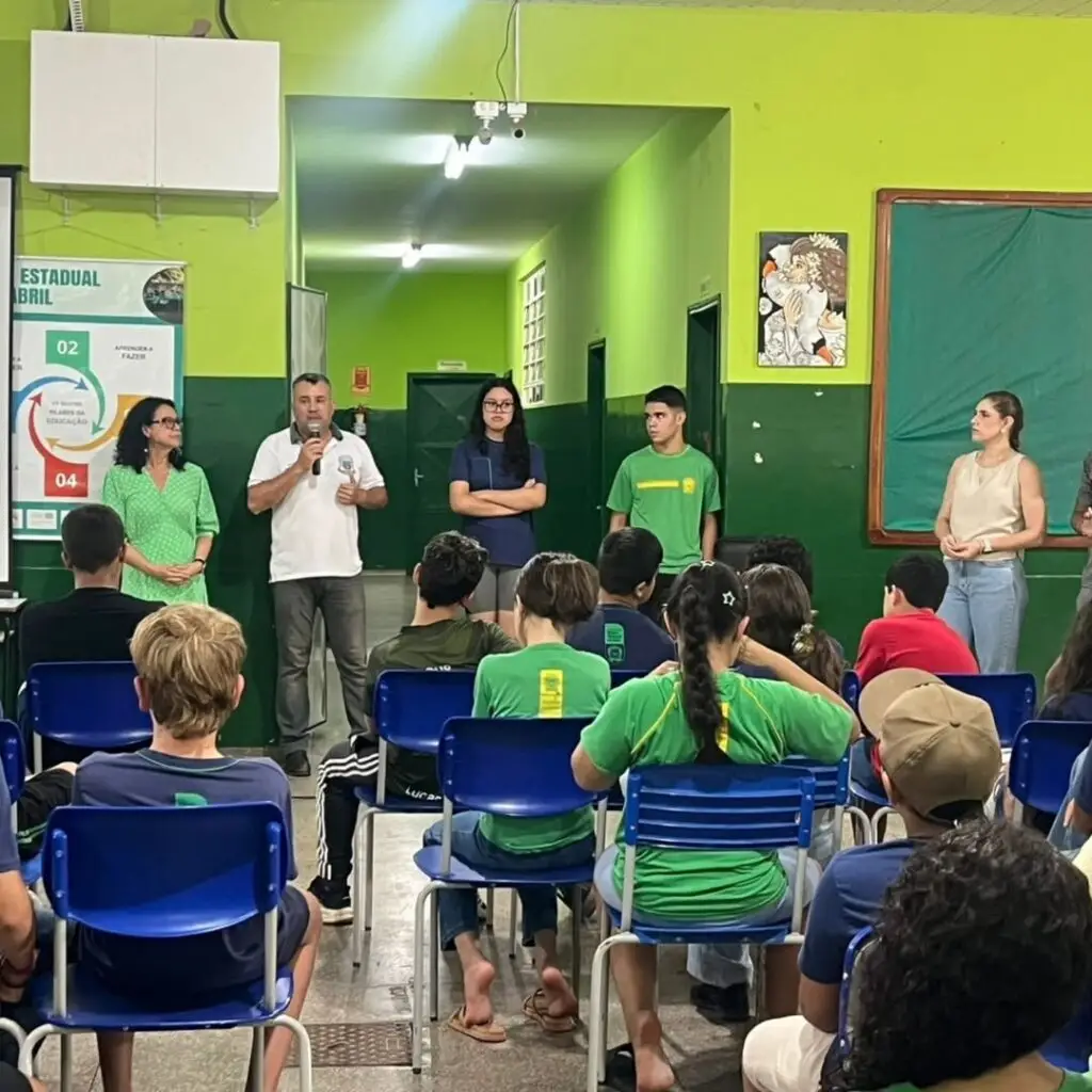 Educação em saúde marca atividade em escola de Sete Quedas com foco em arboviroses Educação em saúde marca atividade em escola de Sete Quedas com foco em arboviroses