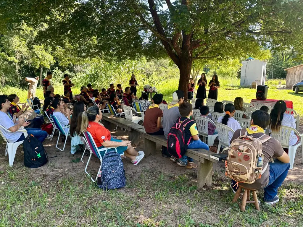 Desbravadores transformam sábado em missão na Aldeia Taquaperi, em Coronel Sapucaia Desbravadores transformam sábado em missão na Aldeia Taquaperi, em Coronel Sapucaia