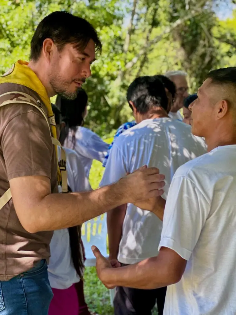 Desbravadores transformam sábado em missão na Aldeia Taquaperi, em Coronel Sapucaia Desbravadores transformam sábado em missão na Aldeia Taquaperi, em Coronel Sapucaia