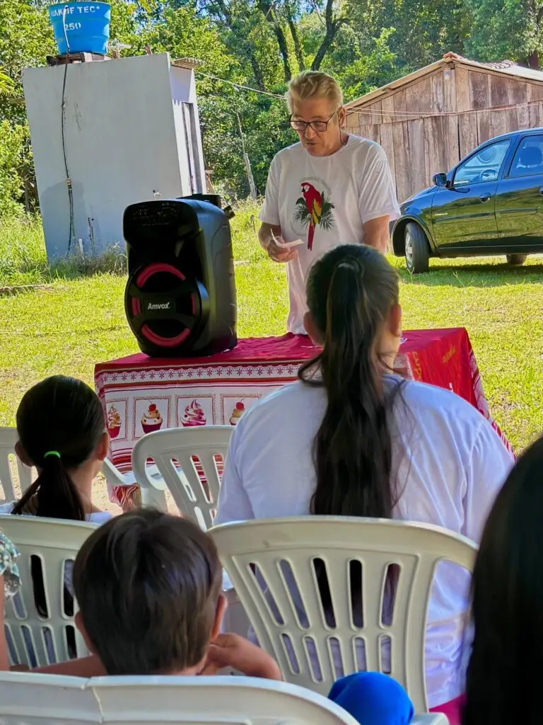 Desbravadores transformam sábado em missão na Aldeia Taquaperi, em Coronel Sapucaia Desbravadores transformam sábado em missão na Aldeia Taquaperi, em Coronel Sapucaia