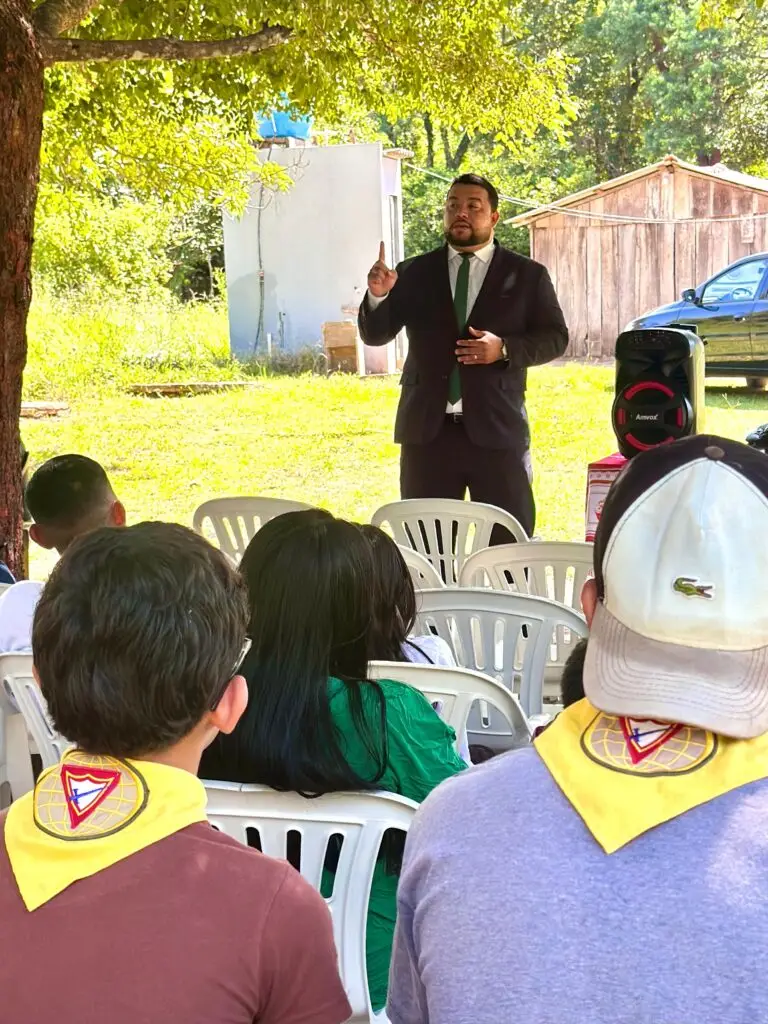 Desbravadores transformam sábado em missão na Aldeia Taquaperi, em Coronel Sapucaia Desbravadores transformam sábado em missão na Aldeia Taquaperi, em Coronel Sapucaia