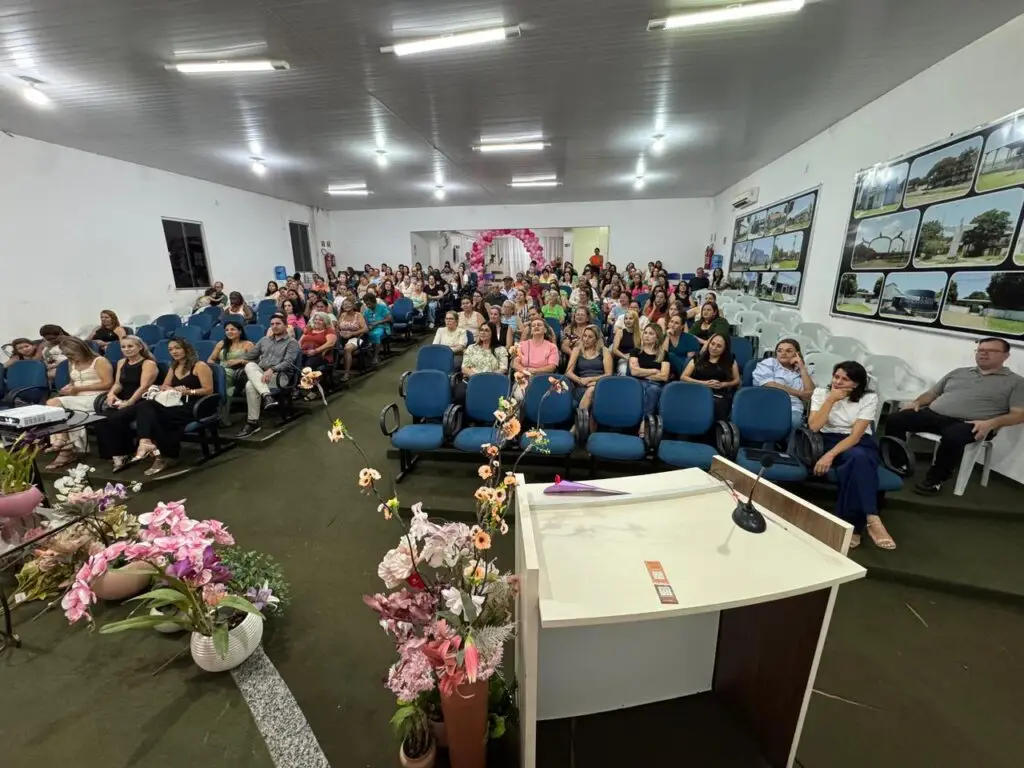 Semana da Mulher reúne participantes em palestra sobre novos horizontes em Tacuru