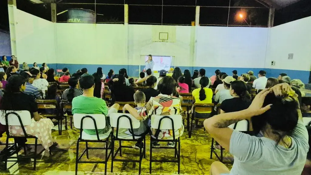 Amambai: Escola Júlio Manvailler promove palestra para pais sobre os riscos da infantolatria