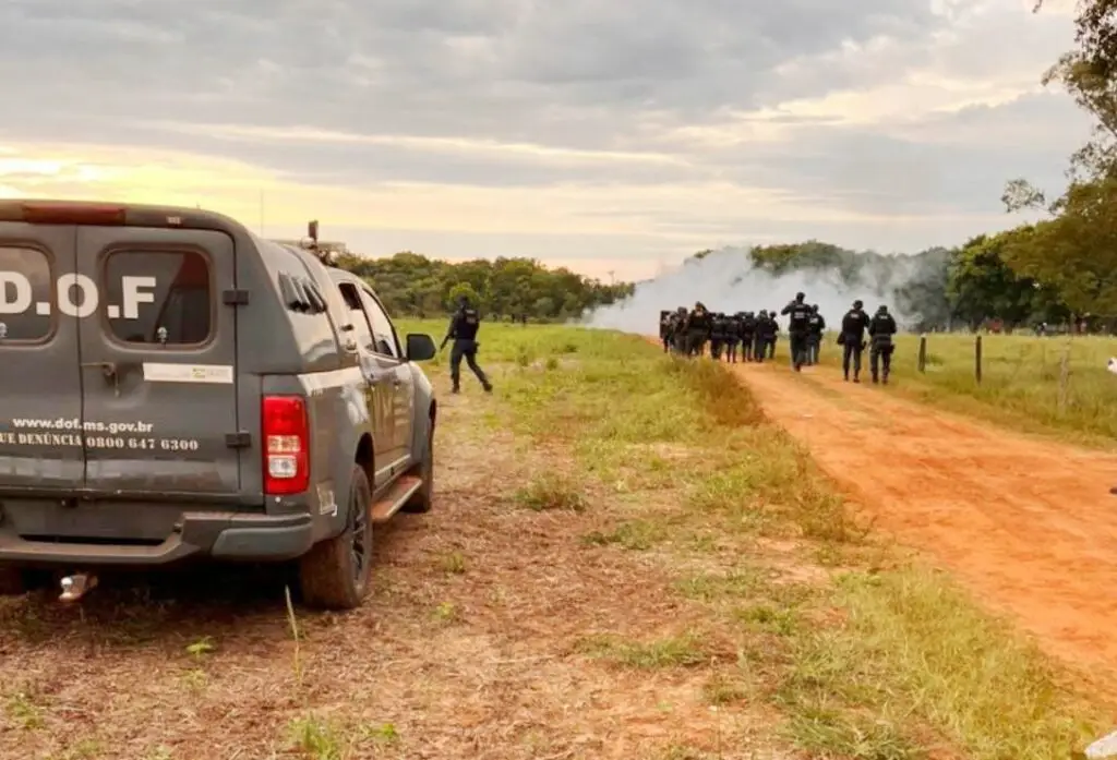 Em ação rápida Polícia Militar retira invasores de propriedade rural em Amambai