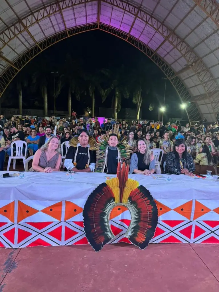 Lia Nogueira é homenageada em evento que destaca a cultura e a identidade dos povos indígenas