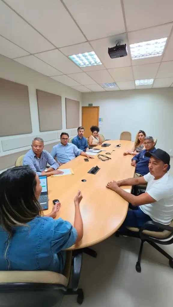 Com deputado Pedrossian Neto, presidente da Câmara e vereadores levam demandas de Amambai à Energisa