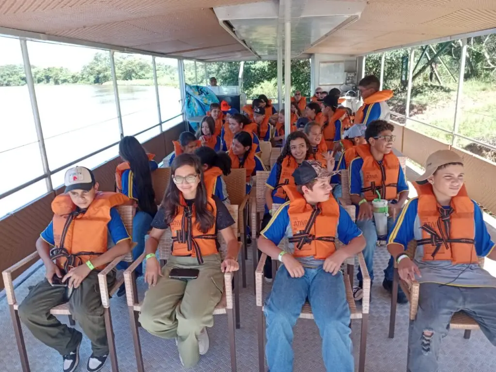 Iguatemi: Alunos da Escola Municipal João Paulo I, no Assentamento Rancho Loma, participam de atividades alusivas ao Dia Mundial da Água
