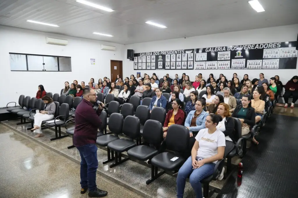 Educação especial na perspectiva da educação inclusiva é destaque em palestra promovida pelo Governo de Mundo Novo