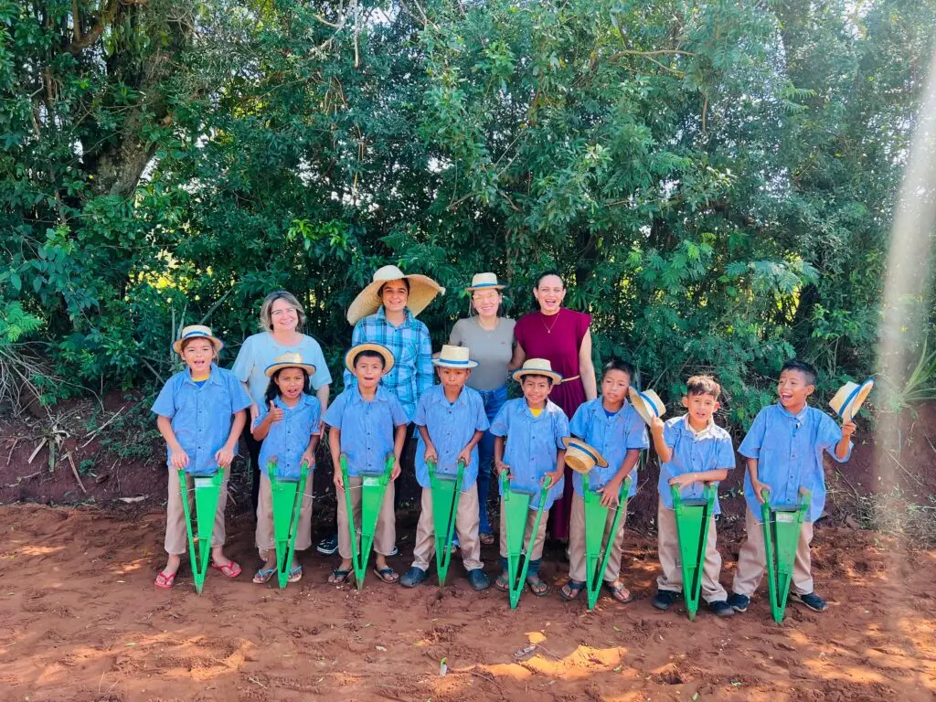 Gincana “Pequenino Agricultor” promove aprendizado prático e valorização da história no campo em Amambai