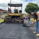 Prefeitura de Tacuru divulga avanço em obra de pavimentação na Rua do Calçadão