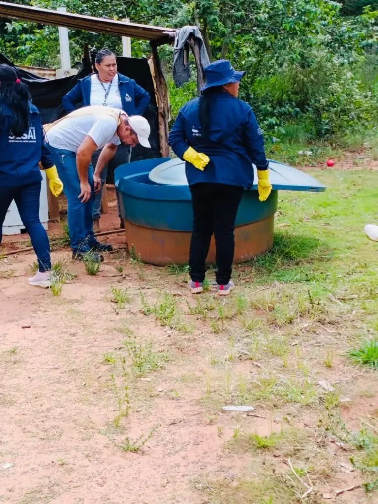 Ação conjunta mobiliza comunidade indígena no combate à dengue em Amambai