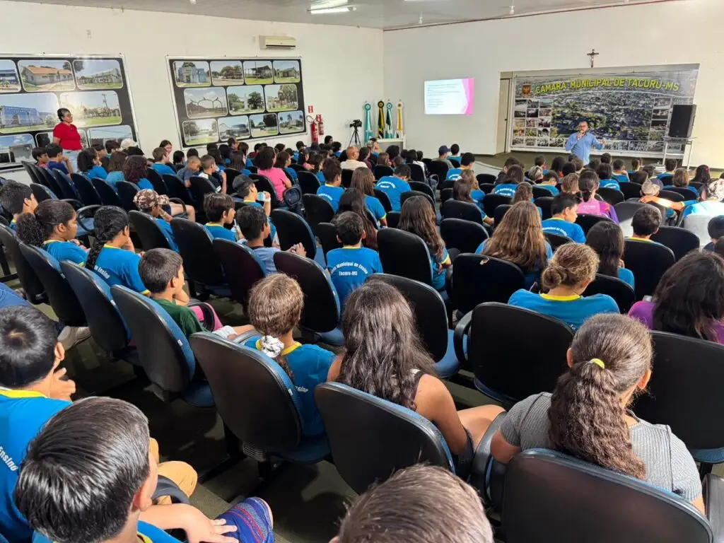 Tacuru promove palestra sobre cultura de paz e direitos humanos em escola municipal Tacuru promove palestra sobre cultura de paz e direitos humanos em escola municipal