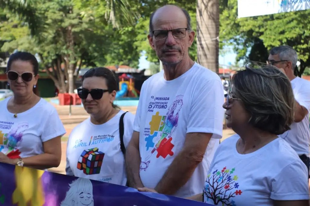 4ª Caminhada de Conscientização do Autismo mobiliza comunidade em ato de inclusão e respeito em Amambai