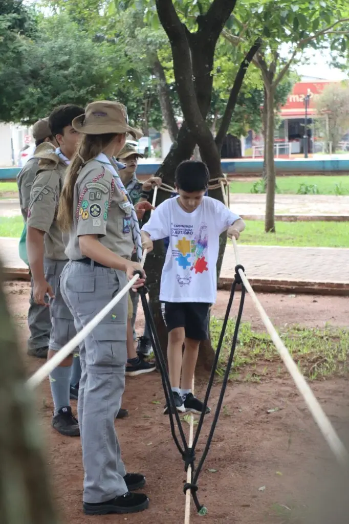 4ª Caminhada de Conscientização do Autismo mobiliza comunidade em ato de inclusão e respeito em Amambai