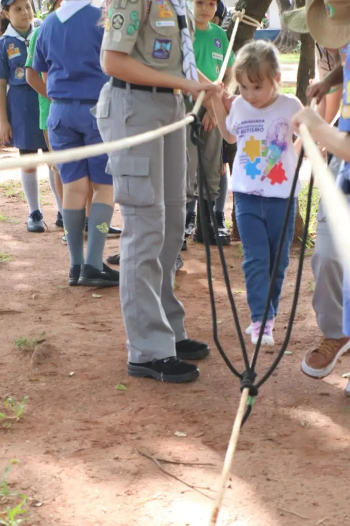 4ª Caminhada de Conscientização do Autismo mobiliza comunidade em ato de inclusão e respeito em Amambai