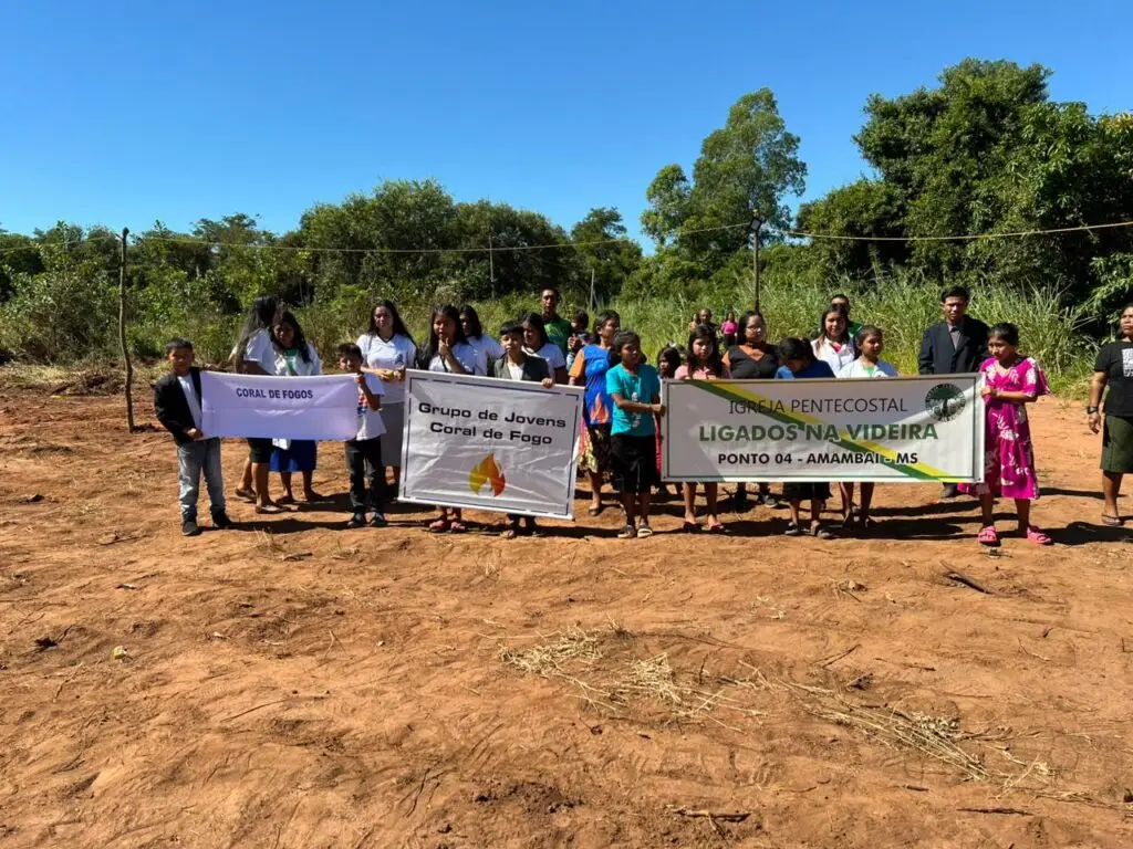 Prefeito Sérgio Barbosa acompanha programação do Dia dos Povos Indígenas em aldeias de Amambai