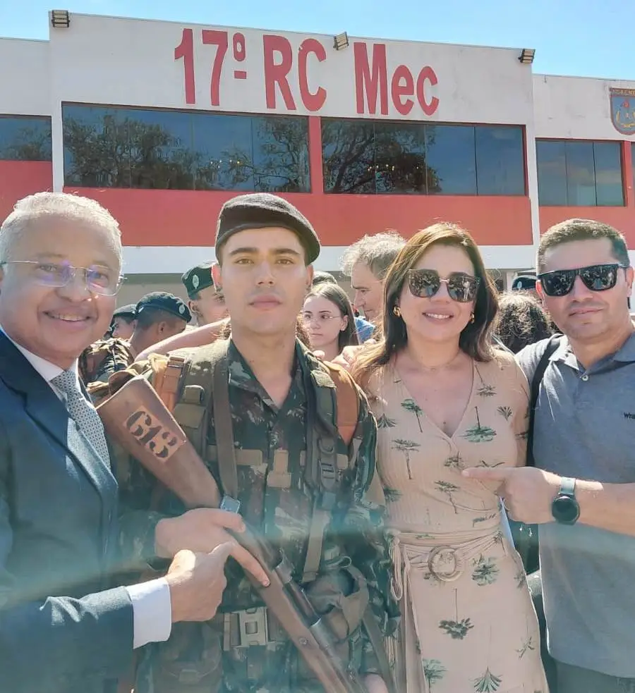 Ao participar da Formatura da Boina no 17º RC Mec, Darci destaca ingresso de mulheres no Exército Brasileiro