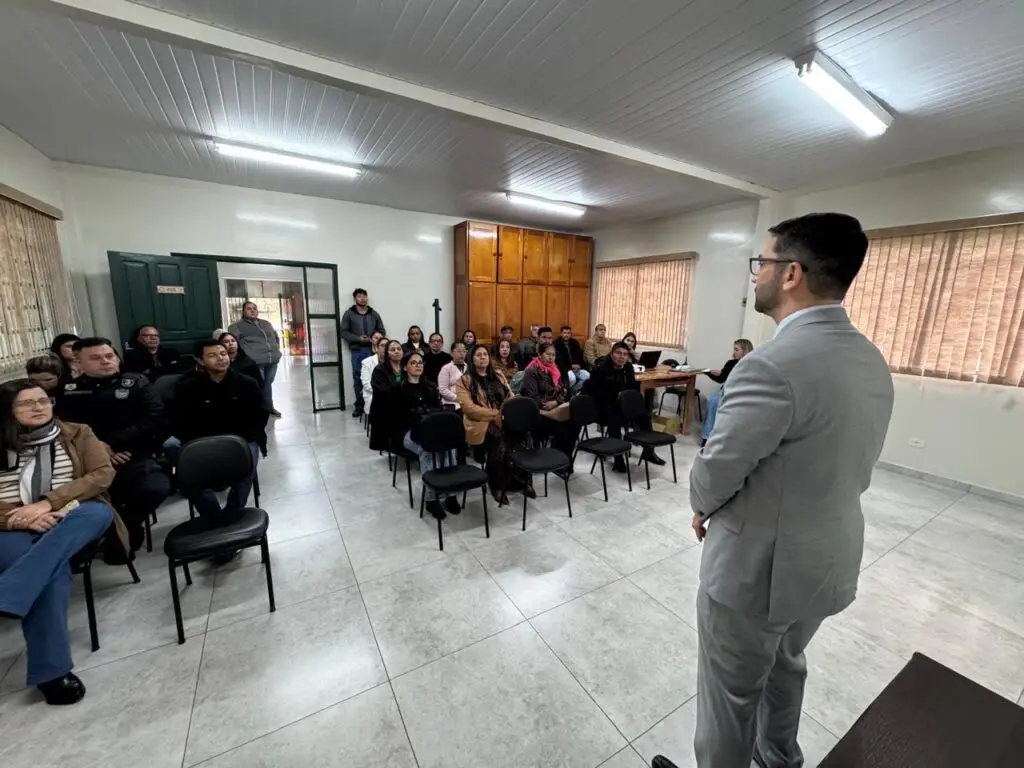 Palestra do Maio Laranja reforça ações de enfrentamento à violência sexual contra crianças e adolescentes em Paranhos