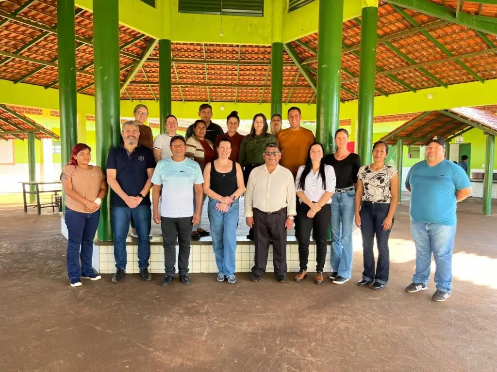 Secretaria de Educação de Paranhos realiza visita técnica em Japorã para fortalecimento da educação indígena