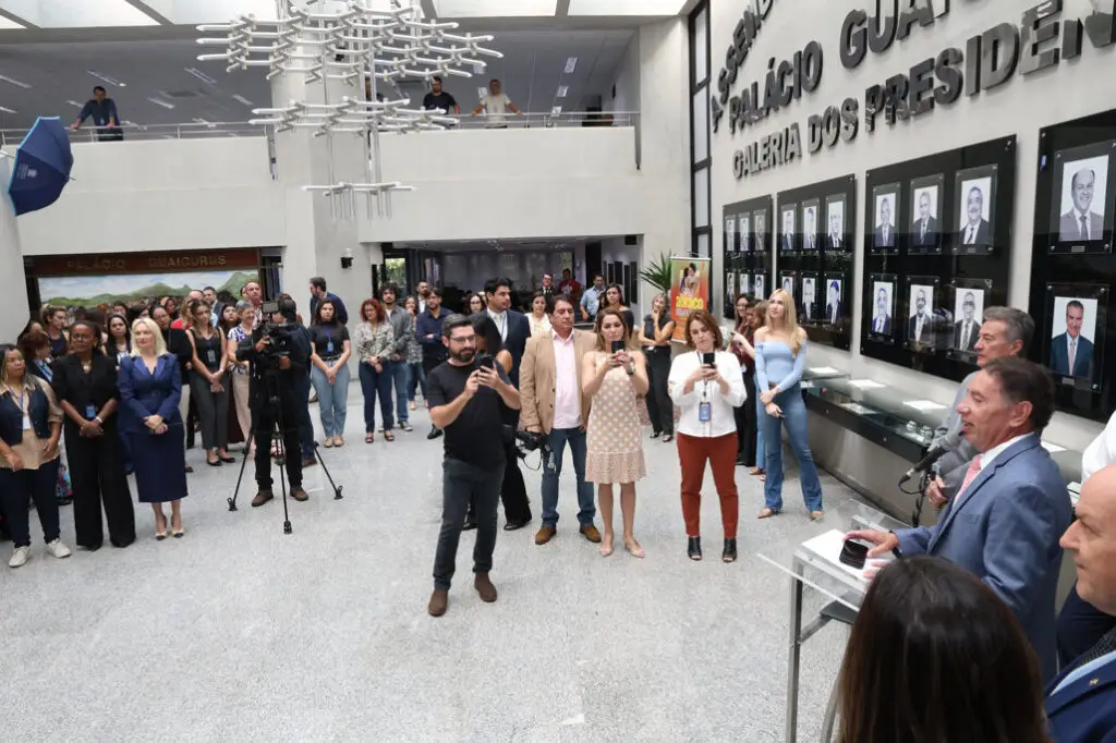 Gerson participa de homenagem às mães na ALEMS e destaca união familiar como legado