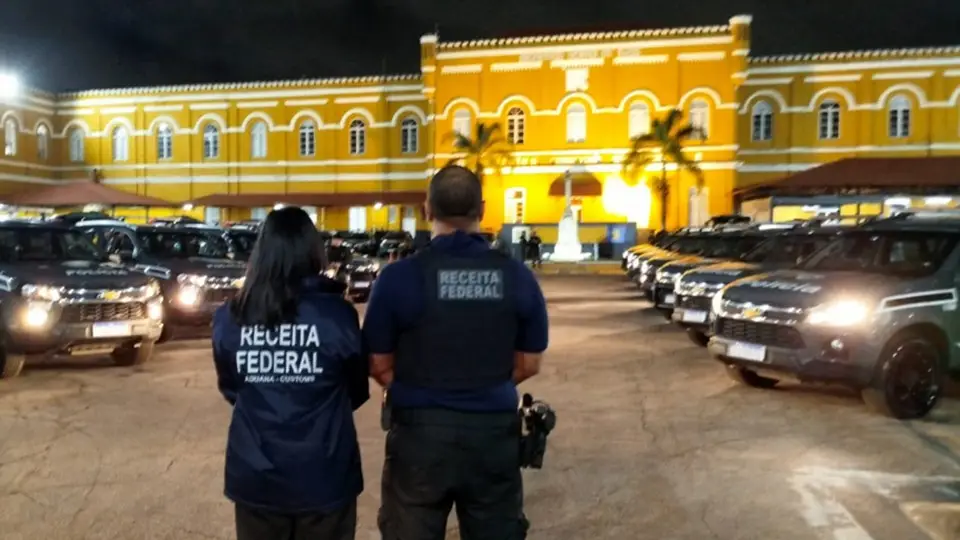 Operação Fluxo Oculto mira esquema no setor de combustíveis com movimentação de R$ 26 bilhões em fintechs Operação Fluxo Oculto mira esquema no setor de combustíveis com movimentação de R$ 26 bilhões em fintechs