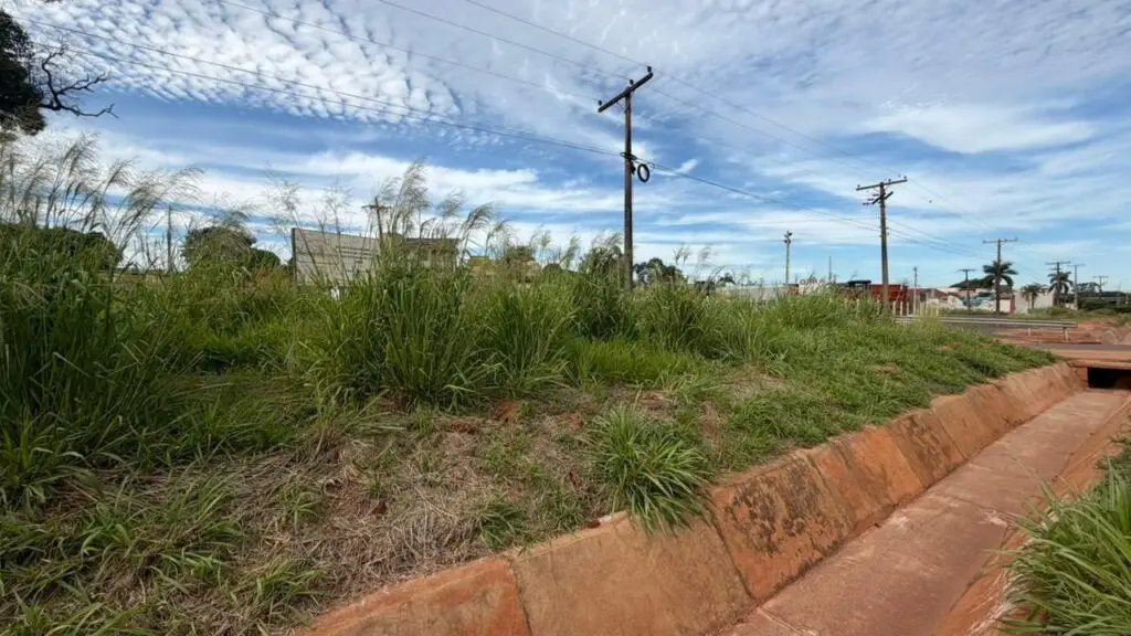 Após reclamações, Nado Tozzi fiscaliza acesso ao Polo Industrial e cobra providências em Caarapó