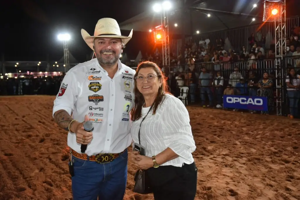 Final do rodeio e show com o cantor Eduardo Costa encerraram as atividades do aniversário de Iguatemi com recorde de público