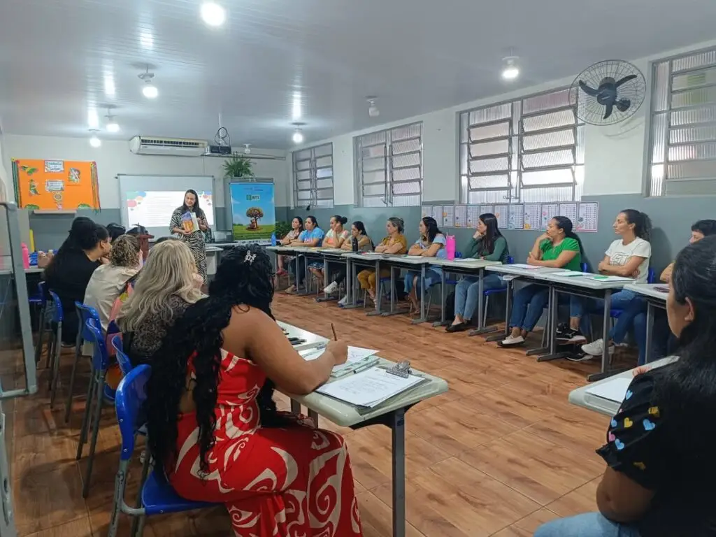 Prefeitura de Juti realiza Formação Continuada com os profissionais da Rede Municipal de Ensino