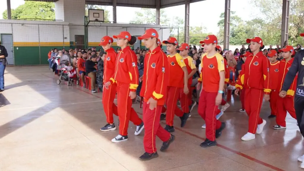 Prefeitura de Juti realiza encontro sobre o Maio Laranja, com beneficiários dos programas sociais